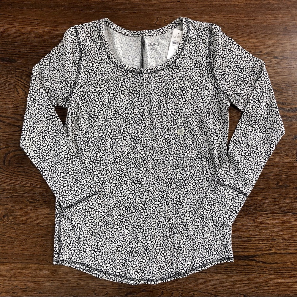 NWT-LOFT Black and White Pattern Tee